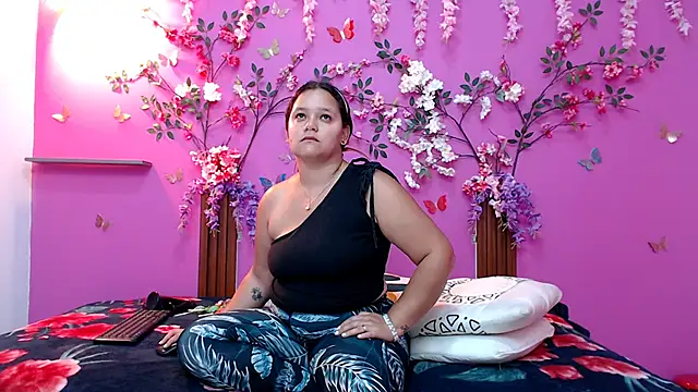 analdeepalejandra18 online show from 02/17/25, 07:21
