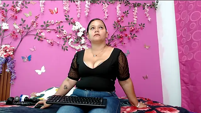 analdeepalejandra18 online show from 03/21/25, 07:13