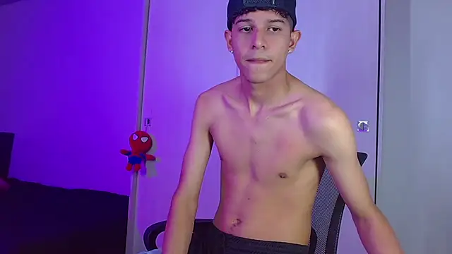 LiamGadiell online show from 02/22/25, 01:55