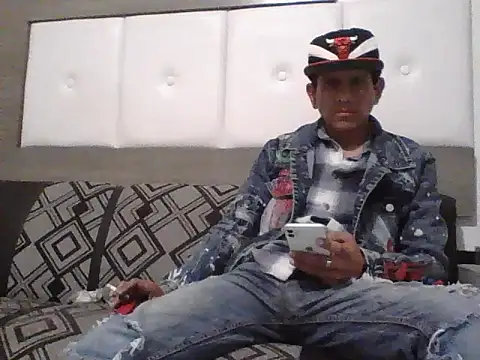 oiram27 online show from 11/06/25, 04:08