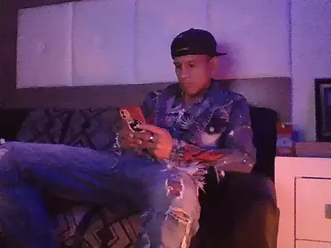 oiram27 online show from 11/30/25, 03:27