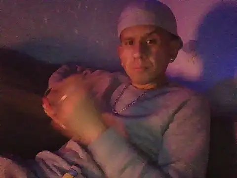 oiram27 online show from 12/15/25, 07:12