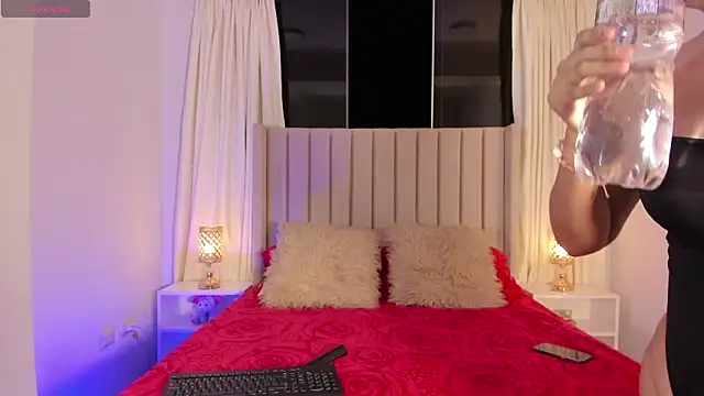 Snapshot of Aliison_Smith chatting on 03/15/26, 04:07 Aliison Smith online show from 03/15/26, 04:07