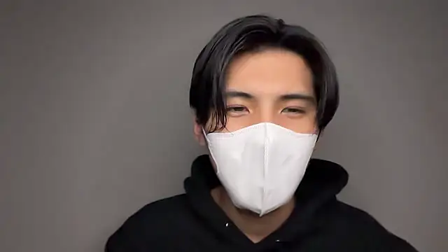 Snapshot of Lio_kun chatting on 02/17/26, 01:18 Lio kun online show from 02/17/26, 01:18