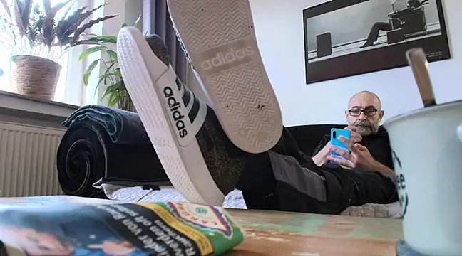 Snapshot of Kingsscepter chatting on 02/10/25, 02:26 Kingsscepter online show from 02/10/25, 02:26