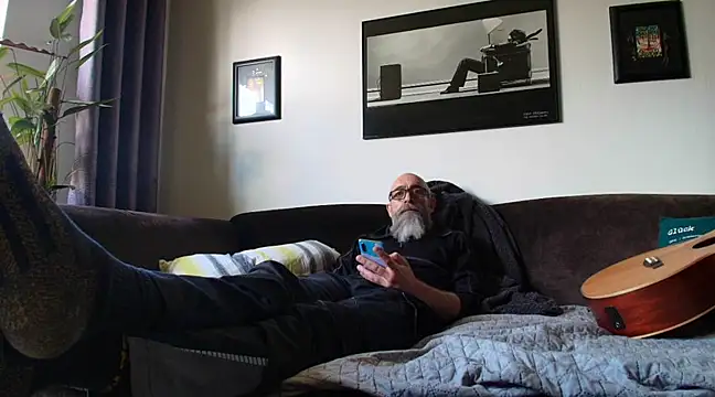 Snapshot of Kingsscepter chatting on 02/26/25, 03:08 Kingsscepter online show from 02/26/25, 03:08