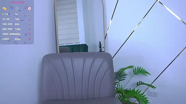 b3llaspringg online show from 10/20/25, 11:27