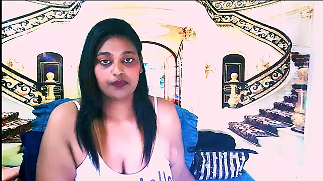 Snapshot of IndianYummy chatting on 12/19/24, 08:44 IndianYummy online show from 12/19/24, 08:44