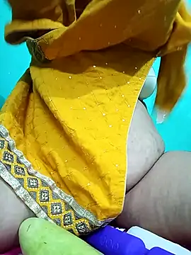 hotty manisha online show from 10/18/25, 05:03