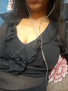 Snapshot of Sanjana-Mehar chatting on 03/17/25, 11:11 Sanjana-Mehar online show from 03/17/25, 11:11