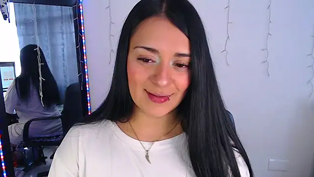 Snapshot of Samanta_james19 chatting on 05/08/26, 05:18 Samanta james19 online show from 05/08/26, 05:18