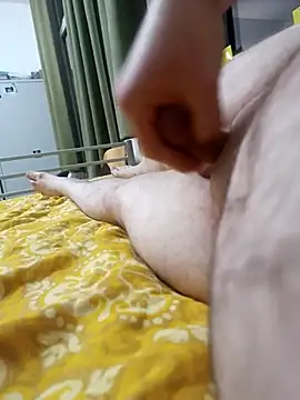 awesome-dirty-dick online show from 12/15/25, 04:22