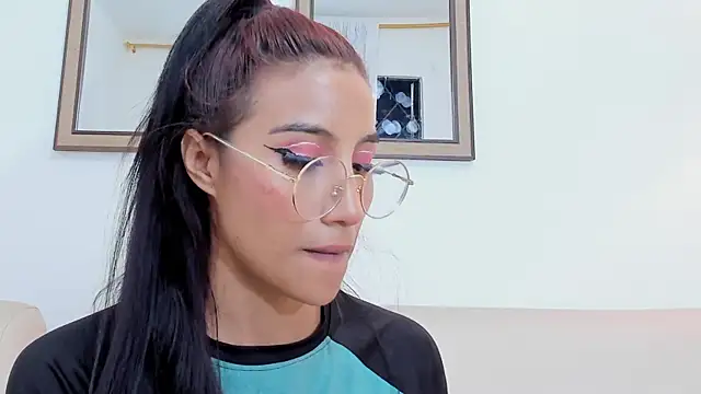 naomiii   online show from 02/26/25, 01:11