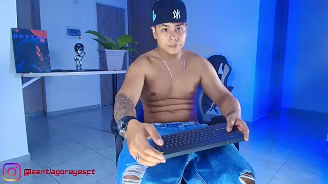 SantiagoReyesFtt online show from 06/25/26, 04:45
