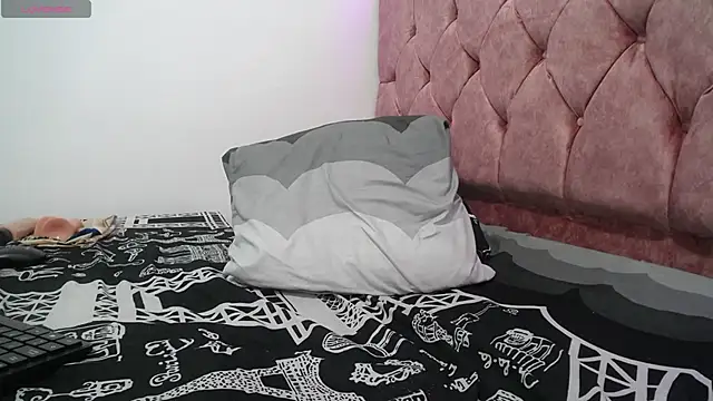 Snapshot of AMBER_LOVE22 chatting on 01/09/25, 11:13 AMBER LOVE22 online show from 01/09/25, 11:13