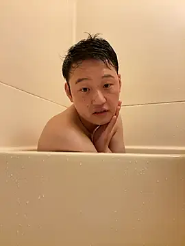 Snapshot of tuki_fu chatting on 11/30/25, 03:43 tuki fu online show from 11/30/25, 03:43