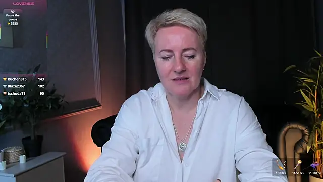 Nika Smit online show from 04/25/26, 01:41