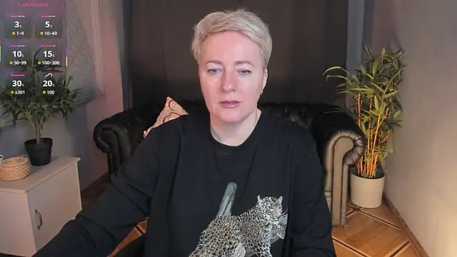 Nika Smit online show from 05/03/26, 05:13