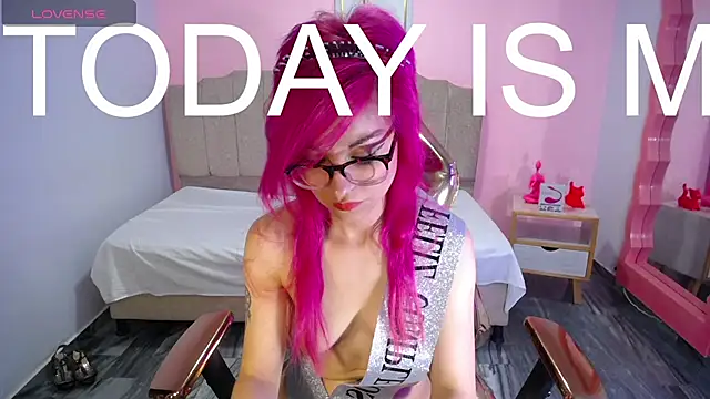 abril ch  online show from 09/25/25, 10:52