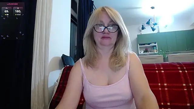Blond Woman online show from 03/20/25, 09:13
