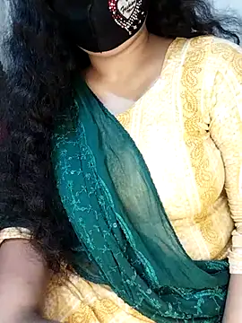 Snapshot of Nilanjona-Ray chatting on 12/17/25, 09:48 Nilanjona-Ray online show from 12/17/25, 09:48