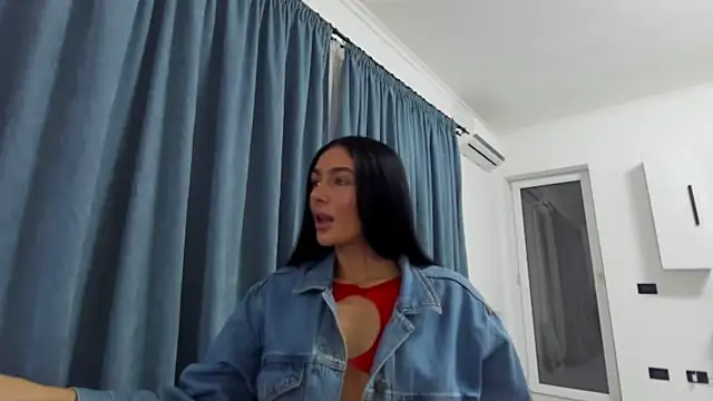 Snapshot of IvyKaelani chatting on 12/20/24, 02:38 IvyKaelani online show from 12/20/24, 02:38