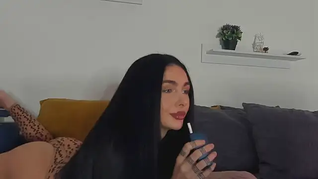Snapshot of IvyKaelani chatting on 03/06/25, 08:16 IvyKaelani online show from 03/06/25, 08:16