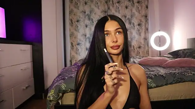 Snapshot of IvyKaelani chatting on 11/26/25, 12:50 IvyKaelani online show from 11/26/25, 12:50