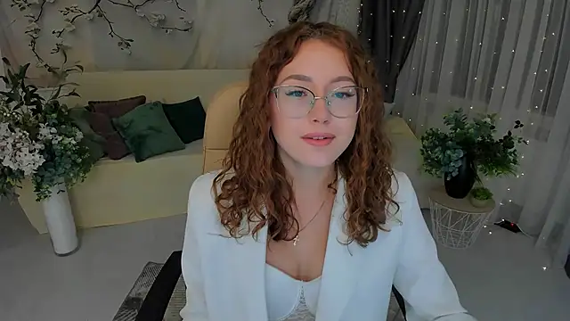 SereneFlame online show from 09/10/25, 03:56