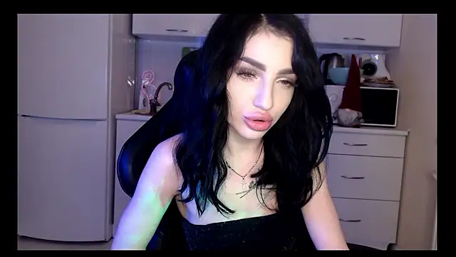 Snapshot of NancyLovee_ chatting on 12/07/24, 11:23 NancyLovee online show from 12/07/24, 11:23