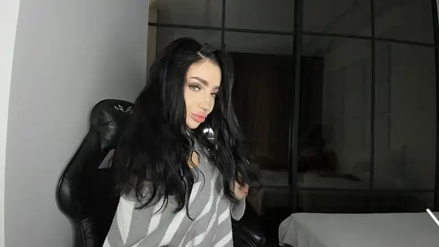 Snapshot of NancyLovee_ chatting on 09/18/25, 10:28 NancyLovee online show from 09/18/25, 10:28