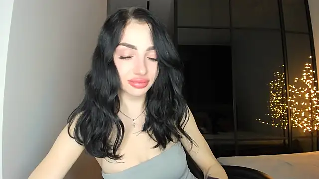 Snapshot of NancyLovee_ chatting on 11/30/25, 08:35 NancyLovee online show from 11/30/25, 08:35