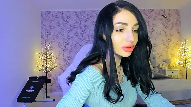 Snapshot of NancyLovee_ chatting on 12/21/25, 09:00 NancyLovee online show from 12/21/25, 09:00