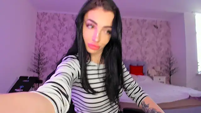 Snapshot of NancyLovee_ chatting on 01/11/26, 12:32 NancyLovee online show from 01/11/26, 12:32