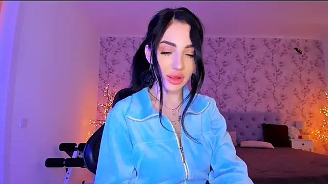 Snapshot of NancyLovee_ chatting on 05/10/26, 01:05 NancyLovee online show from 05/10/26, 01:05