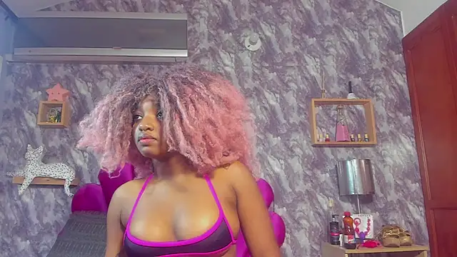 EMMAPARISS online show from 11/30/25, 01:37