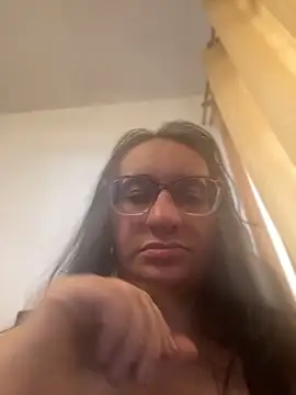 Snapshot of gloria7v05 chatting on 06/02/26, 03:03 gloria7v05 online show from 06/02/26, 03:03