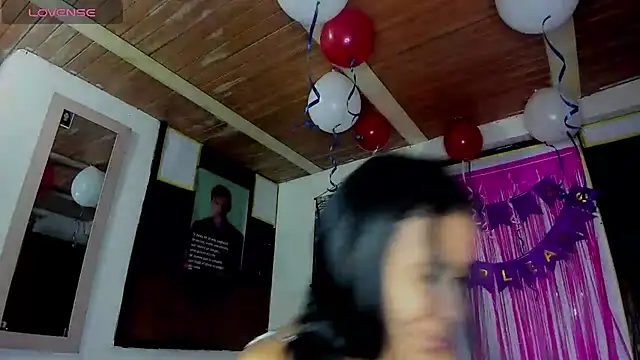 Snapshot of Nenita_Hot_ chatting on 09/25/25, 08:23 Nenita Hot online show from 09/25/25, 08:23