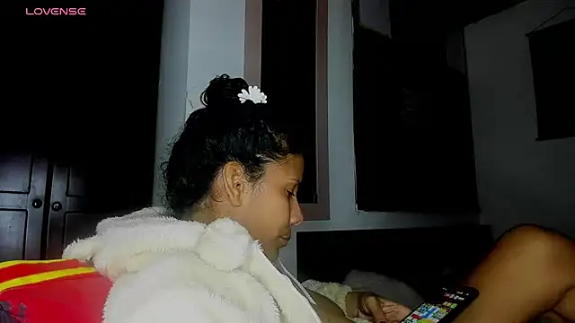 Snapshot of Nenita_Hot_ chatting on 10/03/25, 04:09 Nenita Hot online show from 10/03/25, 04:09