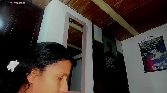 Snapshot of Nenita_Hot_ chatting on 10/05/25, 09:56 Nenita Hot online show from 10/05/25, 09:56