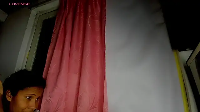 Snapshot of Nenita_Hot_ chatting on 10/11/25, 03:06 Nenita Hot online show from 10/11/25, 03:06