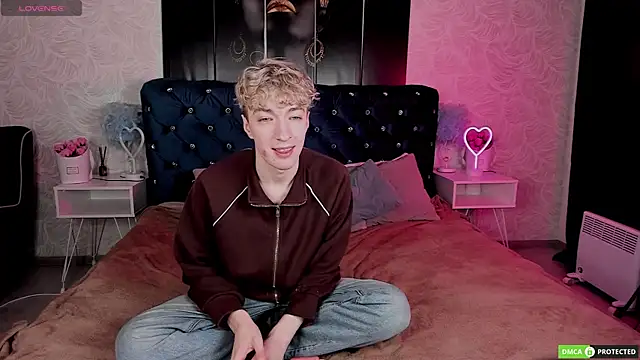 TrevorBenson online show from 11/22/25, 03:27