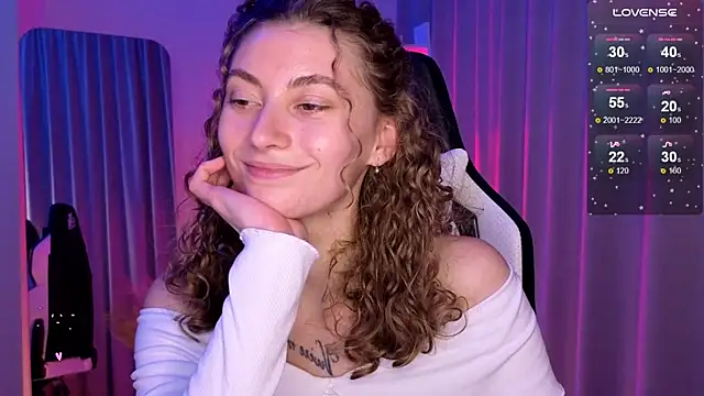 lady curls online show from 02/11/25, 01:20