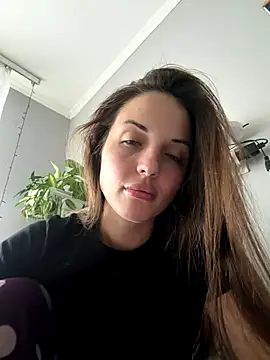 AmiLavs online show from 12/21/25, 11:28