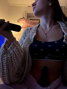 EmilyWi  online show from 10/14/25, 09:26