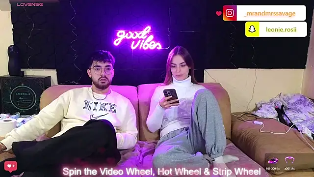 Snapshot of MrAndMrsSavage chatting on 12/29/24, 02:52 MrAndMrsSavage online show from 12/29/24, 02:52