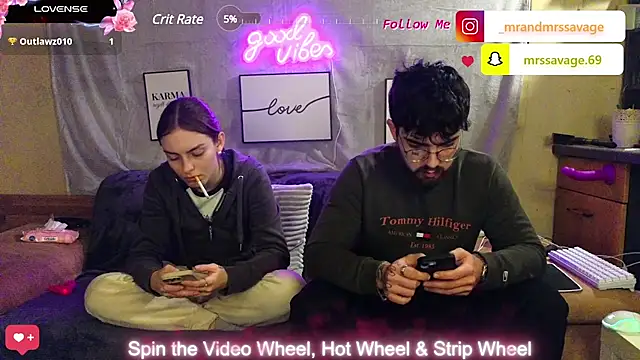 Snapshot of MrAndMrsSavage chatting on 01/19/25, 08:09 MrAndMrsSavage online show from 01/19/25, 08:09