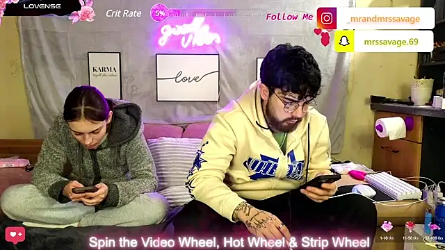 Snapshot of MrAndMrsSavage chatting on 01/23/25, 01:51 MrAndMrsSavage online show from 01/23/25, 01:51