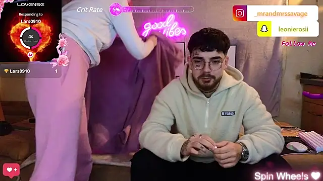 Snapshot of MrAndMrsSavage chatting on 01/31/25, 02:49 MrAndMrsSavage online show from 01/31/25, 02:49