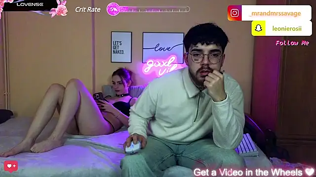 Snapshot of MrAndMrsSavage chatting on 02/13/25, 09:27 MrAndMrsSavage online show from 02/13/25, 09:27